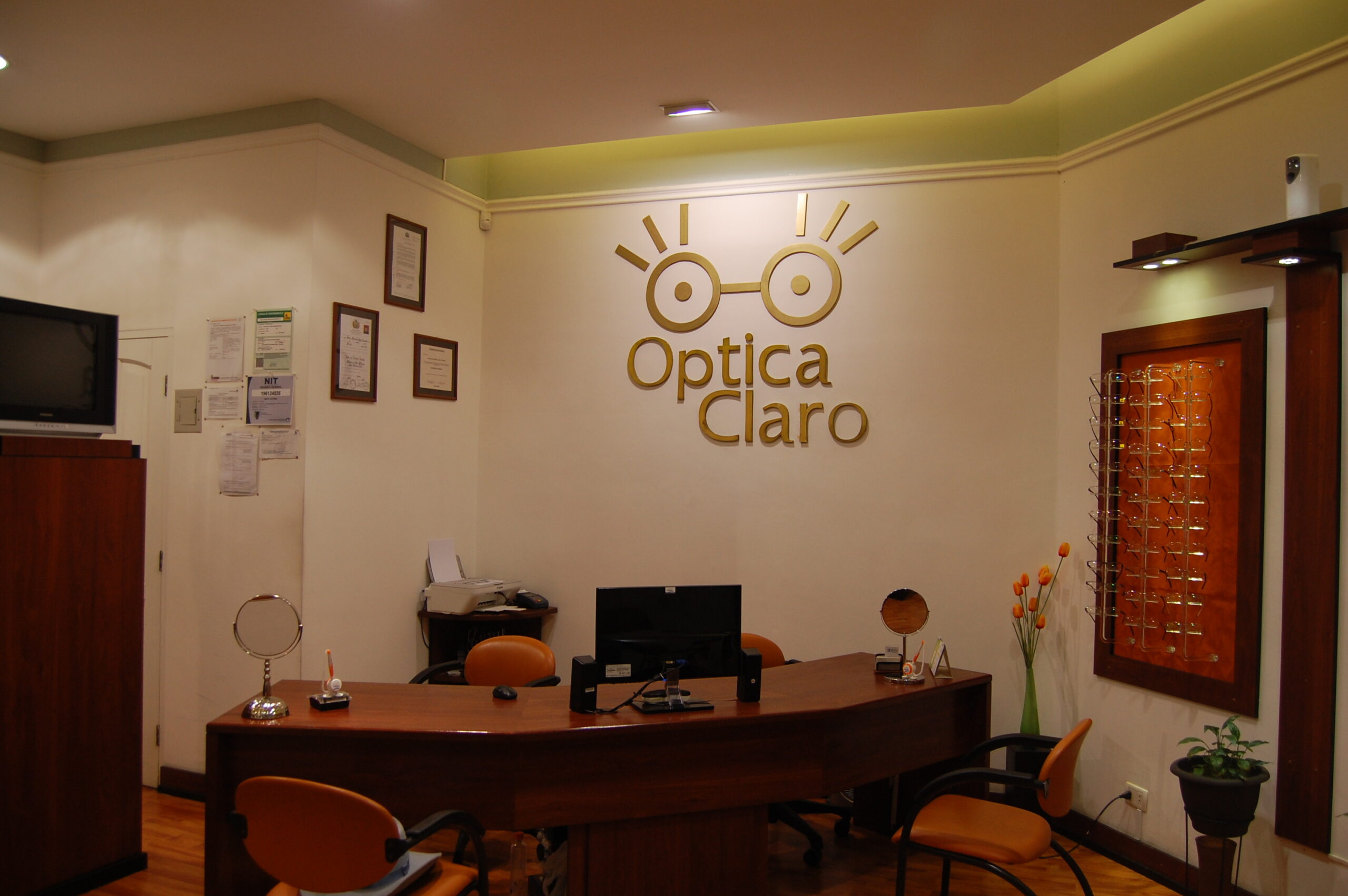 Óptica Claro Bolivia